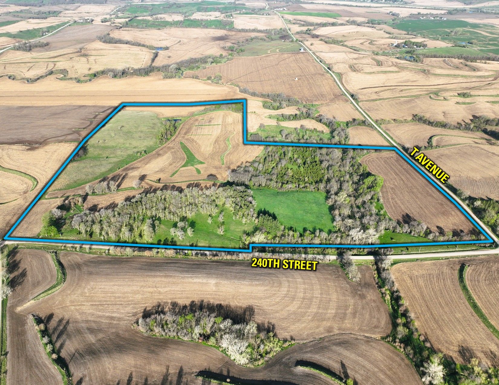 Listing Photo: Drone Outline E